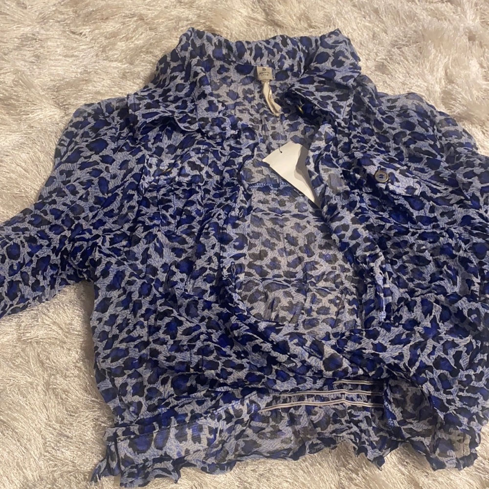 Tie shirt (c- thru)